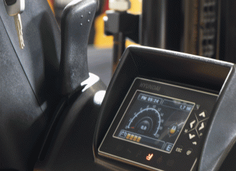 Forklift maintenance and inspection: here’s what you can do yourself